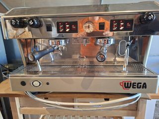 Επαγγελματική μηχανή espresso WEGA