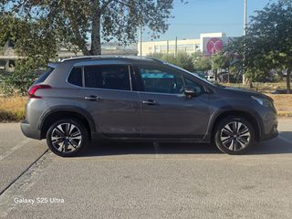 Peugeot 2008 2016-thumb-5
