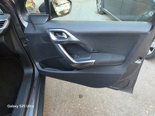 Peugeot 2008 2016-thumb-11