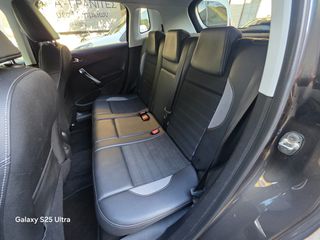 Peugeot 2008 2016-thumb-21
