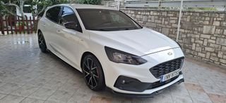 Ford Focus 2018 St Line-thumb-1