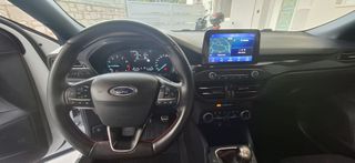 Ford Focus 2018 St Line-thumb-12