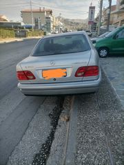 Mercedes-Benz E 200 2000-thumb-2