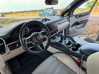 Porsche Cayenne 2022 E-HYBRID COUPE-thumb-12