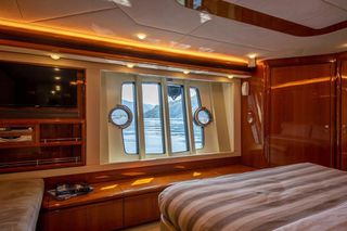 Ferretti 2005 830-thumb-40