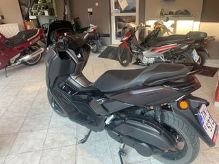 Yamaha NMAX 125 Tech Max EU5+ 2025-thumb-12