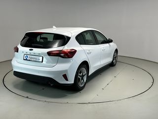 Ford Focus 2022 1.5 TDCi 120hp-thumb-4