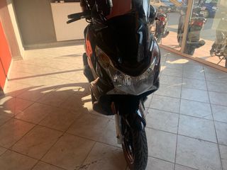 Honda PCX 125 2012-thumb-4