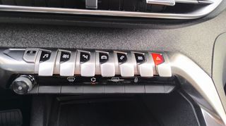 Peugeot 3008 2018 1.2 PURETECH 130 ALLURE PLUS  EAT8-thumb-18