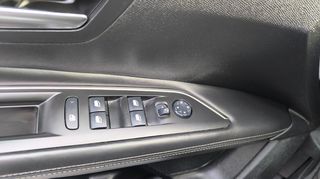 Peugeot 3008 2018 1.2 PURETECH 130 ALLURE PLUS  EAT8-thumb-26