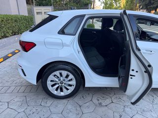 Audi A3 2022 40 TFSi S TRONIC-thumb-12