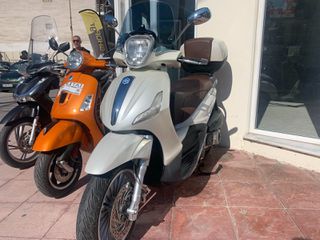Piaggio Beverly 300 2016-thumb-2