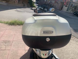 Piaggio Beverly 300 2016-thumb-8