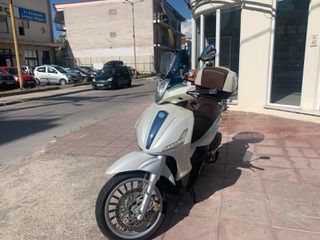 Piaggio Beverly 300 2016-thumb-12