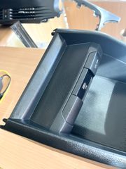 Kia Stonic/Rio ‘19-22 Μεσαία Κονσόλα/Πλαισιο Λεβιέ 84650-H8150-FHV-thumb-3