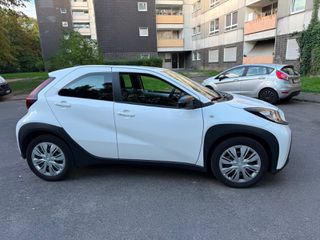 Toyota Aygo (X) 2023 AUTOMATIC!! X-PLAY 2023-thumb-5