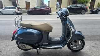 Piaggio Vespa GTS 300 2015
