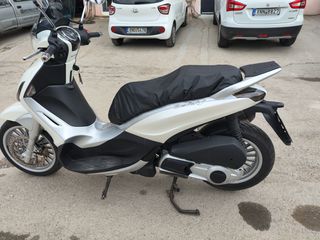 Piaggio Beverly 300i 2012-thumb-1
