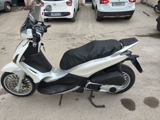 Piaggio Beverly 300i 2012-thumb-3