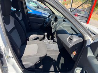 Dacia Duster 2016 4x2-thumb-10