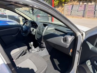 Dacia Duster 2016 4x2-thumb-11