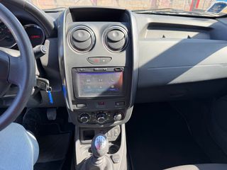 Dacia Duster 2016 4x2-thumb-16