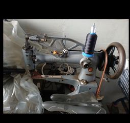βιομηχανική ραπτομηχανή Singer 29K71, γνωστή και ως “patcher