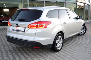 Ford Focus 2016 1.5 TDCi  Diesel Titanium EURO 6 station wagon-thumb-1