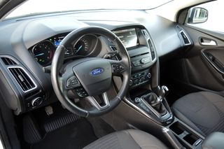 Ford Focus 2016 1.5 TDCi  Diesel Titanium EURO 6 station wagon-thumb-4