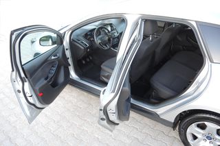 Ford Focus 2016 1.5 TDCi  Diesel Titanium EURO 6 station wagon-thumb-32