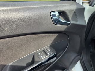 Opel Corsa 2011 1.3CDTI ECOFLEX DIESEL-thumb-8