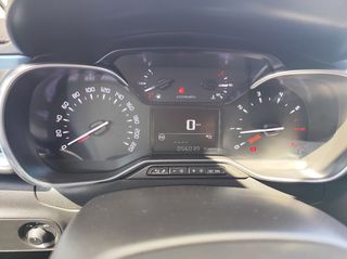 Citroen C3 2023 1.200 cc 110 HP ELLE-thumb-8