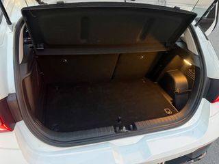 Hyundai i 20 2025 1.0 100HP full extra ετοιμοπαράδοτο με πινακίδες-thumb-11