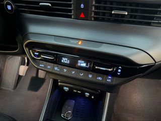 Hyundai i 20 2025 1.0 100HP full extra ετοιμοπαράδοτο με πινακίδες-thumb-22