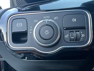 Mercedes-Benz A 180 2018 A 180 d DCT Progressive-thumb-34