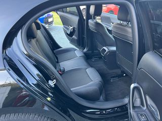 Mercedes-Benz A 180 2018 A 180 d DCT Progressive-thumb-36