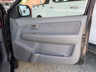 Φορτηγό Έως 7.5τ Toyota 2011 Hilux 2011 1/2 4x2-thumb-46