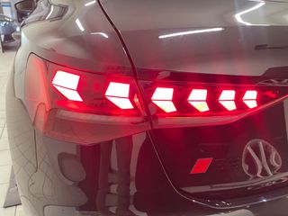 Audi S3 2026 Sportback TFSI 333 hp S tronic 5,9%-thumb-9