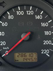 Volkswagen Golf 1998-thumb-17