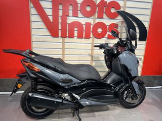Yamaha XMAX 300 Tech Max 2022-thumb-1