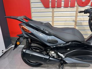 Yamaha XMAX 300 Tech Max 2022-thumb-4