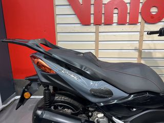 Yamaha XMAX 300 Tech Max 2022-thumb-5
