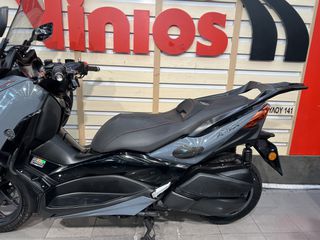 Yamaha XMAX 300 Tech Max 2022-thumb-14