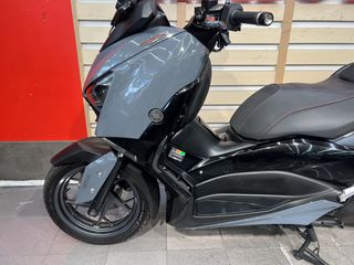 Yamaha XMAX 300 Tech Max 2022-thumb-17