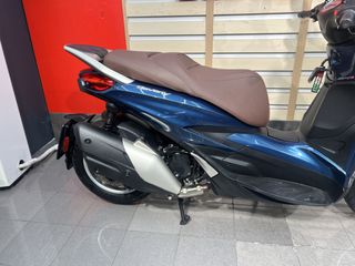 Piaggio Beverly 400 2022-thumb-4