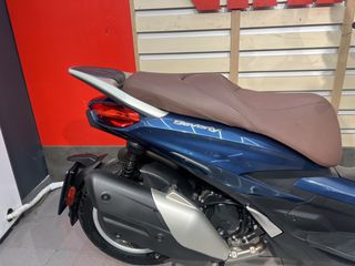 Piaggio Beverly 400 2022-thumb-5