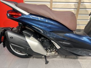 Piaggio Beverly 400 2022-thumb-6