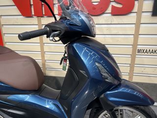 Piaggio Beverly 400 2022-thumb-9