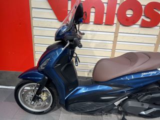 Piaggio Beverly 400 2022-thumb-15