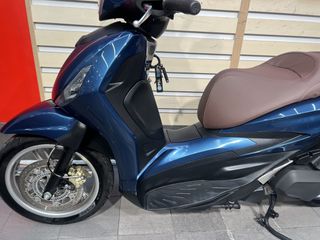 Piaggio Beverly 400 2022-thumb-17